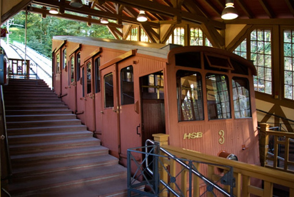 Deutschland - Heidelberg - historische Zahnradbahn aufs Schloß