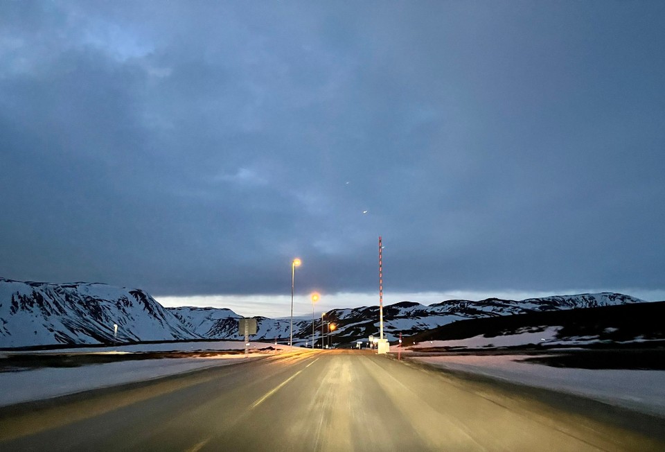 Norwegen - Honningsvåg - Bei den aktuellen Strassenbedingungen bleibt die Schranke offen. 