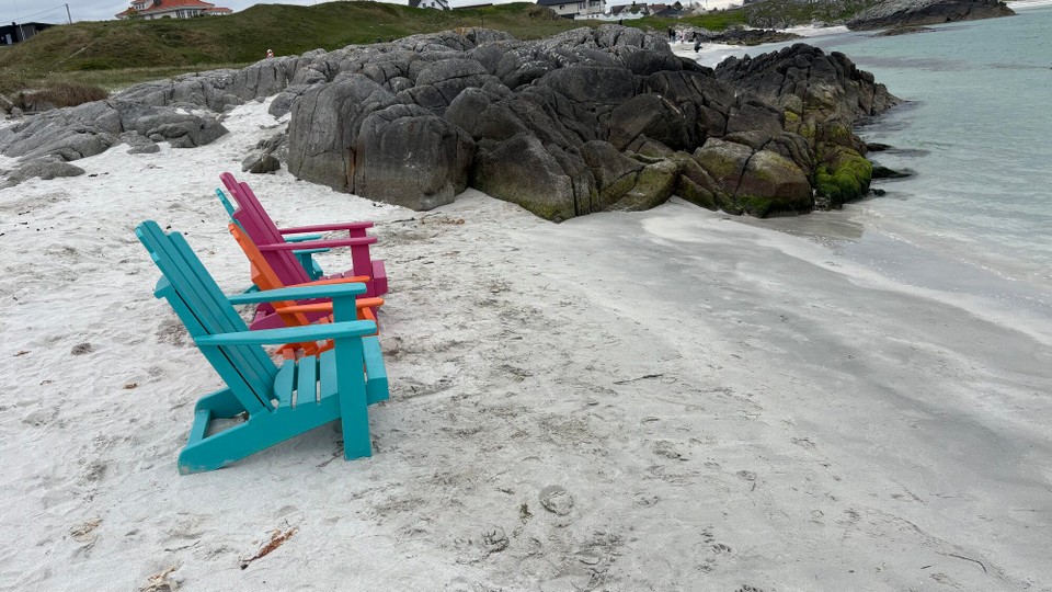Norwegen - Ålgård - Dort gibt es überall diese Stühle kostenlos zu leihen 