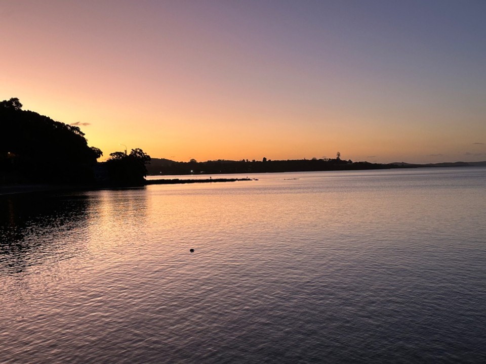 Neuseeland - Paihia - die Bucht bei Dämmerung 
