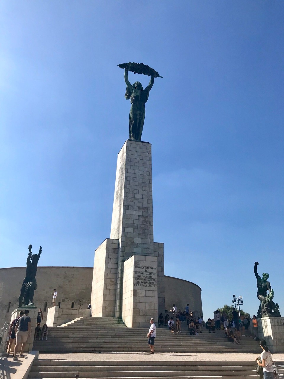 Ungarn - Budapest - Ganz oben | Freiheitsstatur