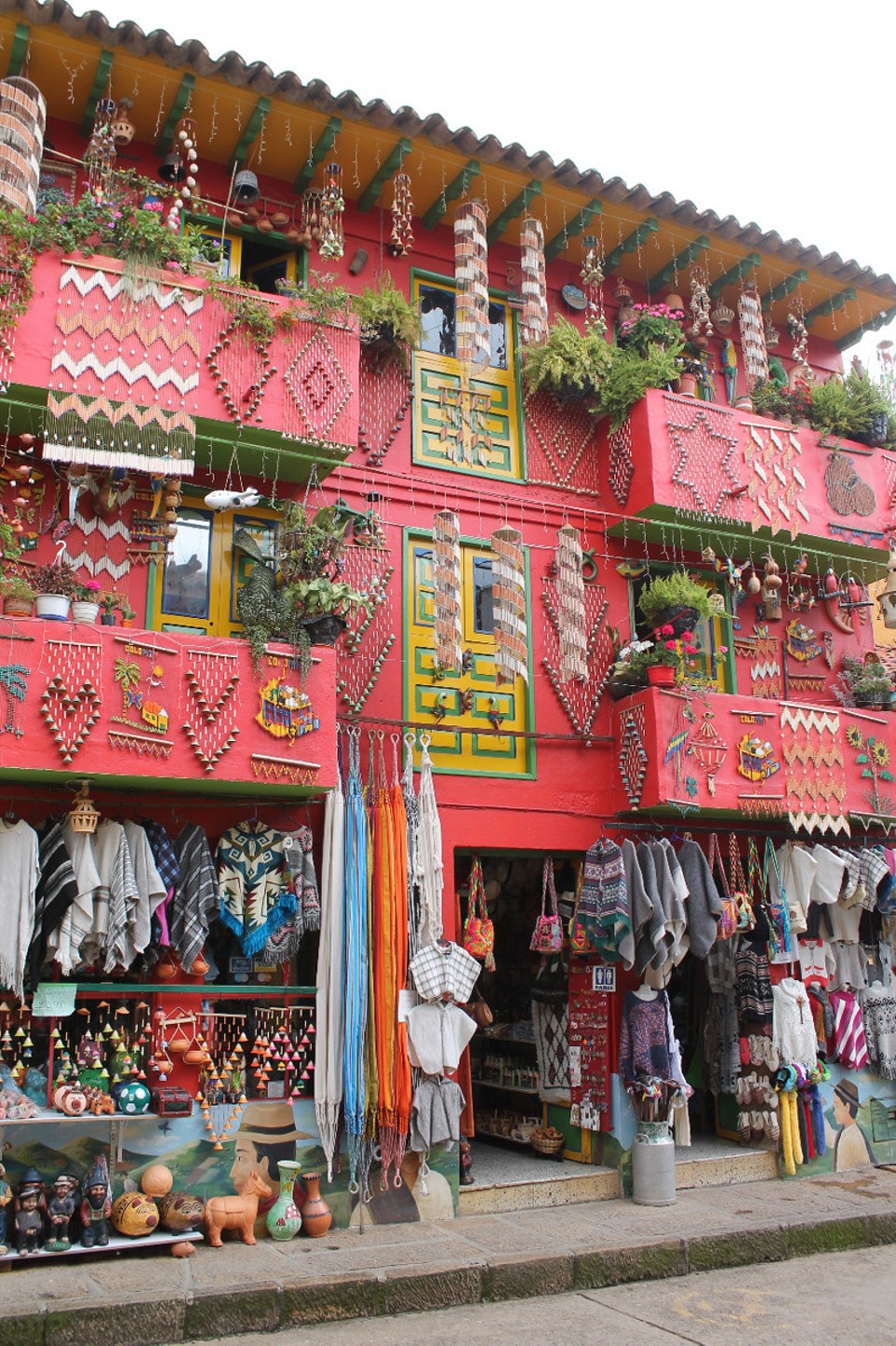 Colombia - Ráquira - Bunte Häuser sind ein Wahrzeichen dieses Städtchens