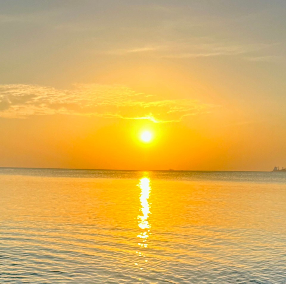 Tansania -  - An der Westküste bekommen wir jetzt den Sonnenuntergang! 