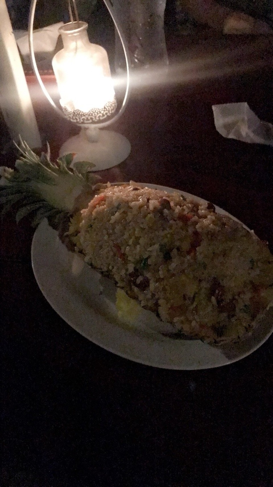 Kambodscha -  - Am Abend liefen wir den Strand entlang und fanden wohl das beste Restaurant auf der Insel „the Moon“ 

mmmh lecker... 😋😋😋