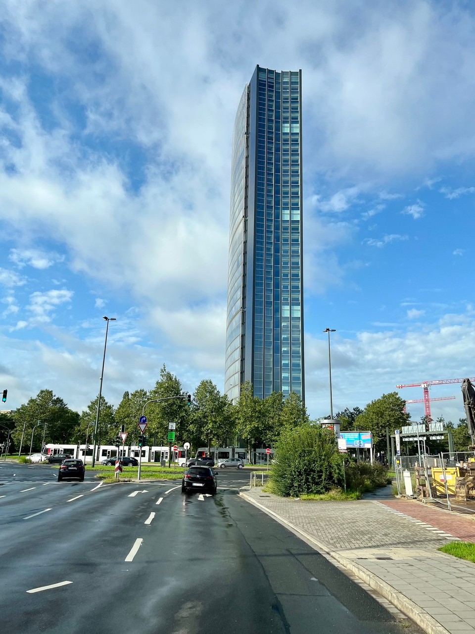 Frankreich - Calais - Düsseldorf am Sonntagmorgen