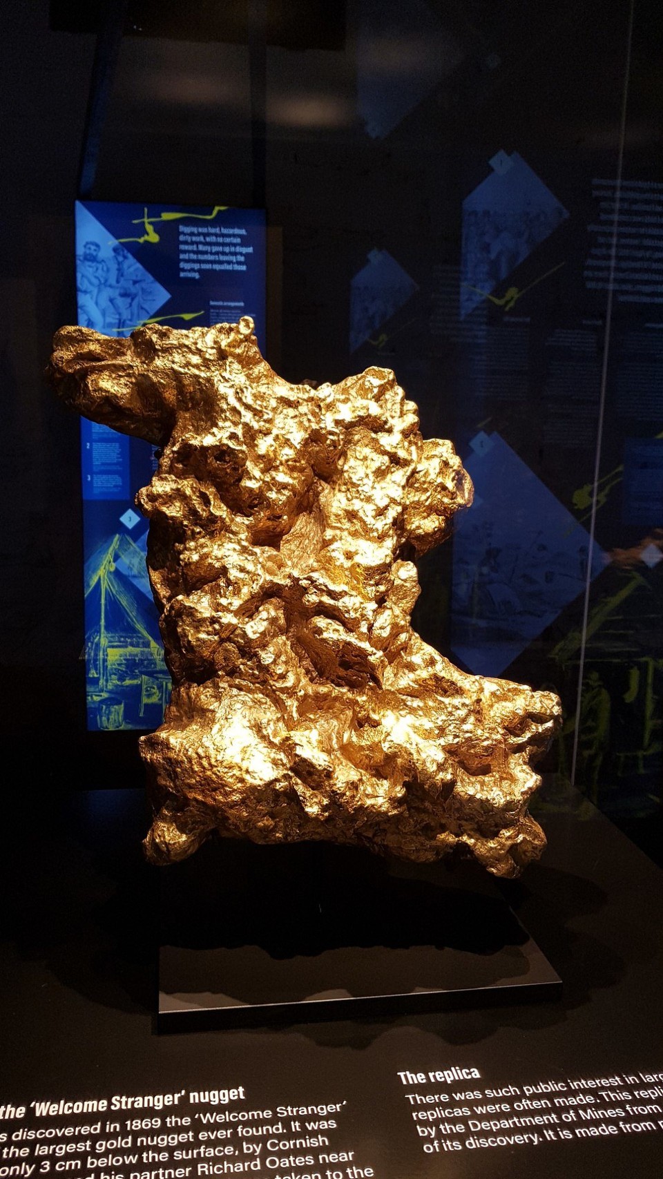 Australia - Melbourne - Der schwerste gefundene Goldnugget in Australien (71kg)