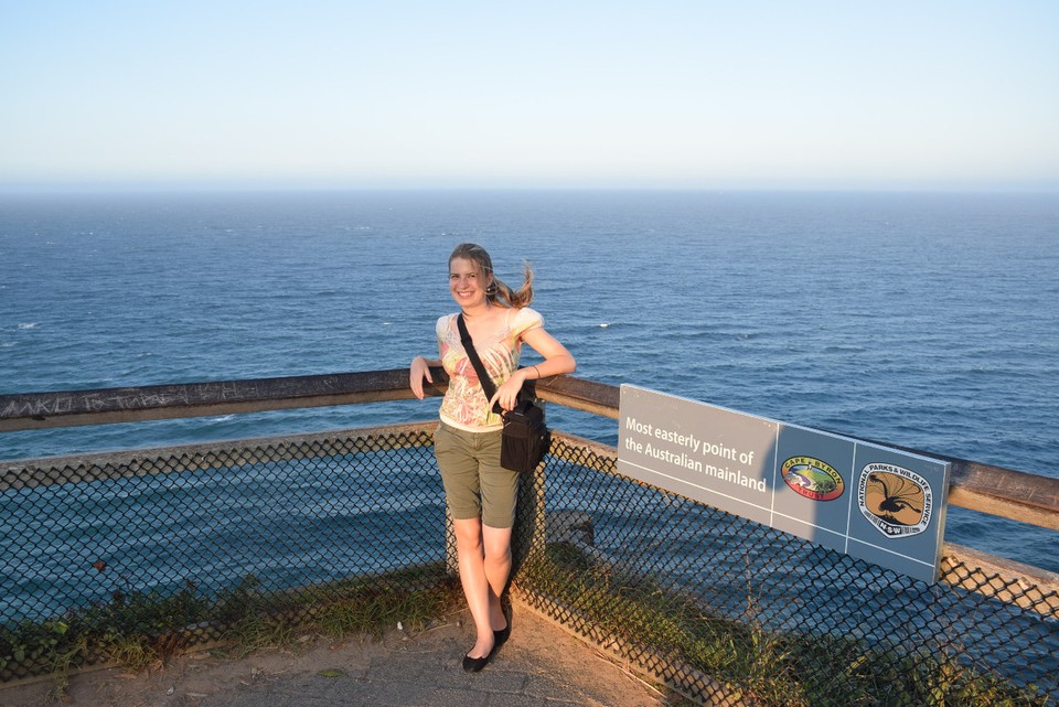Australien - Byron Bay - Vom Lighthouse sind es nur wenige Meter bis zum östlichsten Punkt des australischen Festlands. Es war so windig!