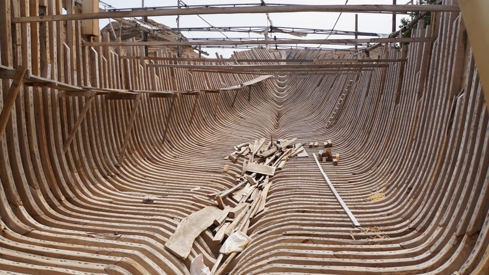 Oman -  - halbfertiger Schiffsrumpf