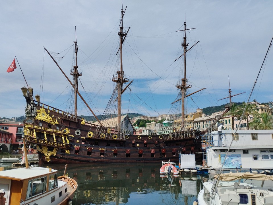 Italien - Genua - Entschuldigt die, vielleicht für manchen, zu vielen Infos 😜 aber für uns war es einfach super interessant und wann hat man schon mal die Möglichkeit sich in "Captain Sparrow" hineinzuversetzen 🤣🤣🤣🤣