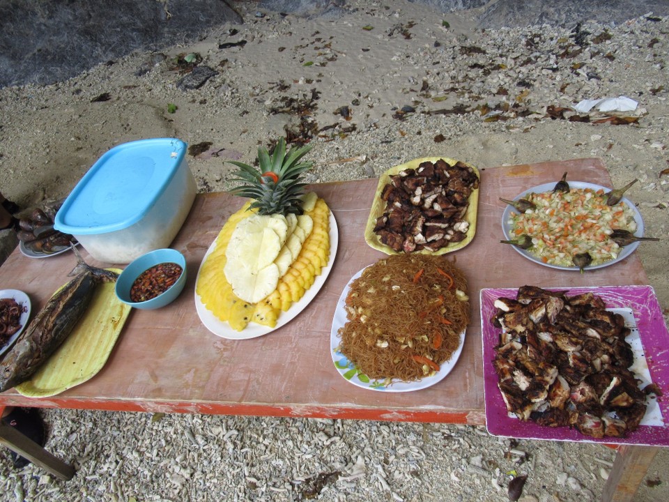 Philippinen - El Nido - Strand-Lunch