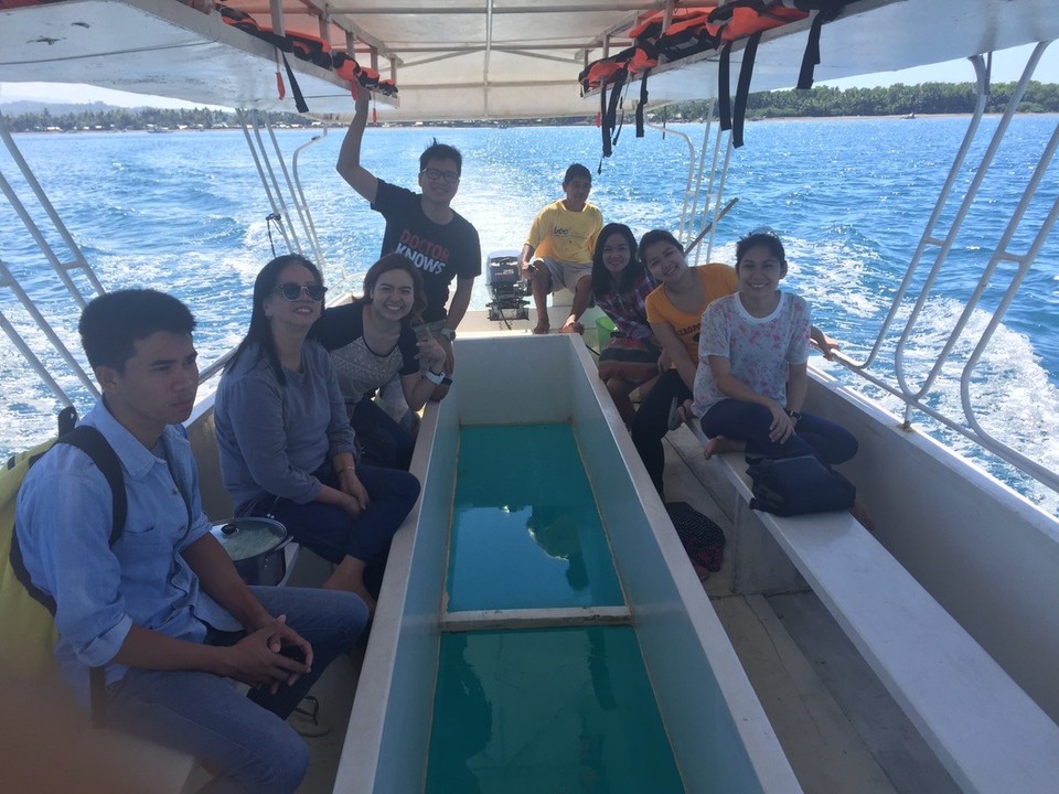  - Sablayan, Occidental Mindoro - Through the looking glass boat