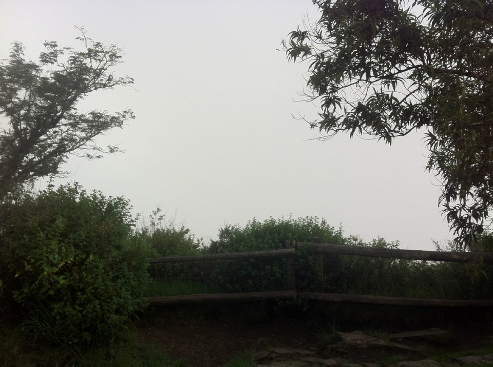 Südafrika - Sabie - Der sogenannte "Wonder View",..., im Nebel. Normalerweise eine grandiose Aussicht...