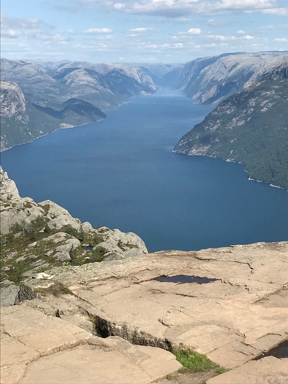 Norwegen - Jørpeland - Blick vom Preikestolen 
