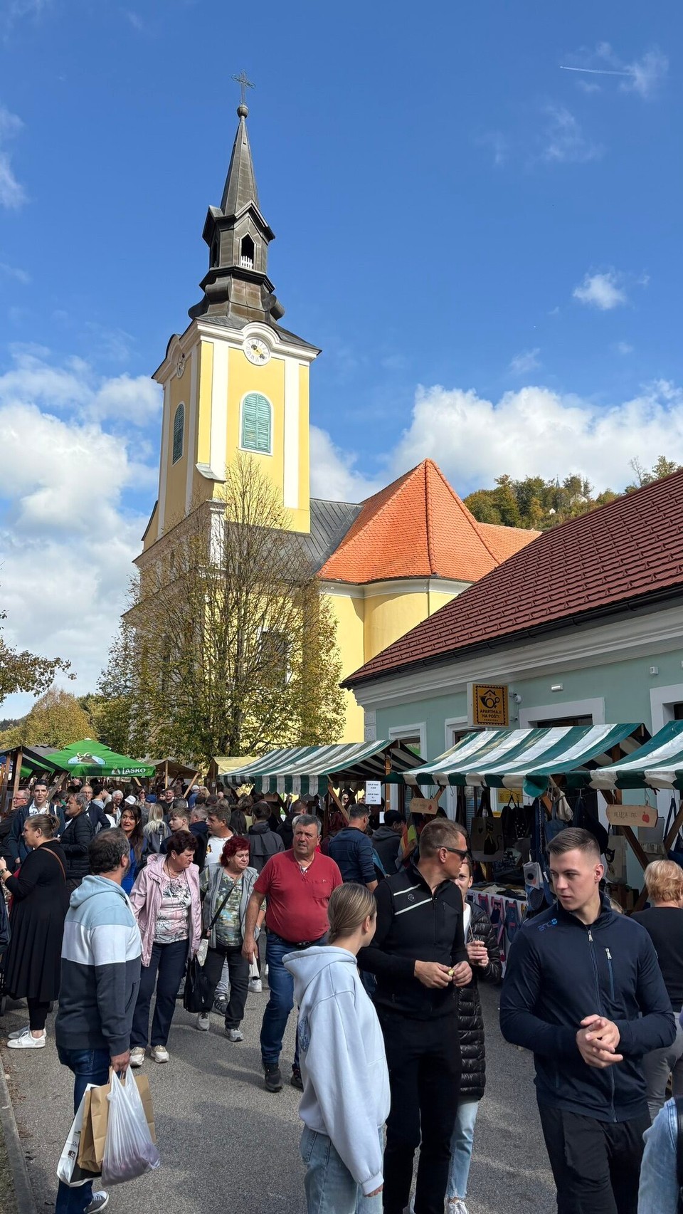 Slowenien - Šentilj v Slovenskih Goricah - Danach geht’s auf‘s Apfelfest