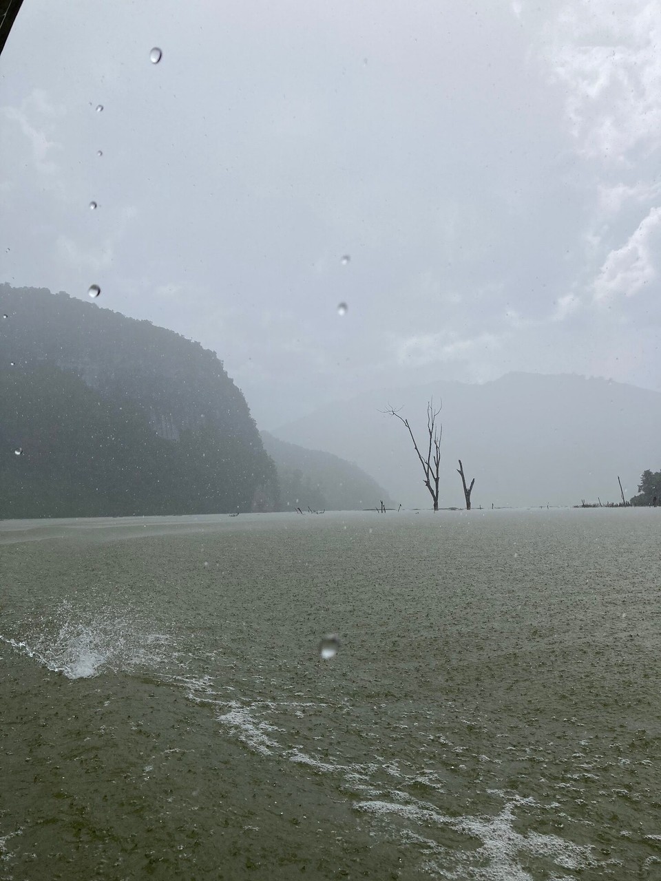 Laos - Muang Khoua - Regen