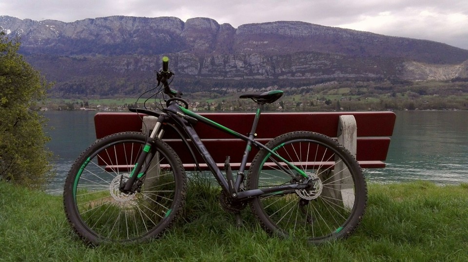 Frankreich - Sévrier - Kleine Fahrradtour - 46km rund um den See - mit ein paar schönen Steigungen