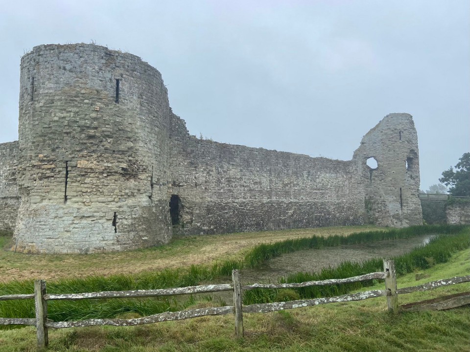 United Kingdom - Pevensey - Walking through the grounds of the castle, we couldn’t find the ticket office, and were becoming more and more soaked.