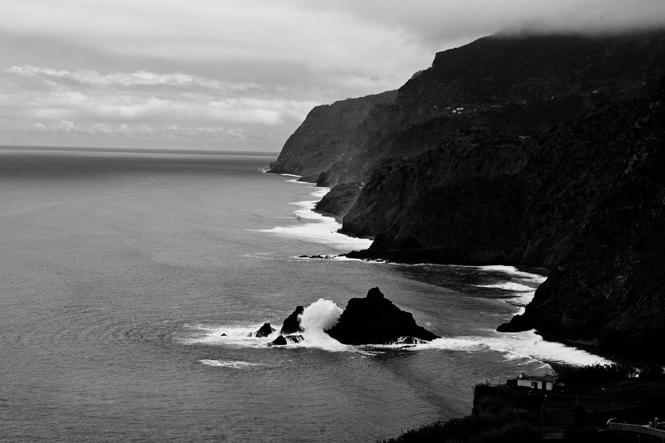 Portugal - Machico - Die Gewalt des Meeres.