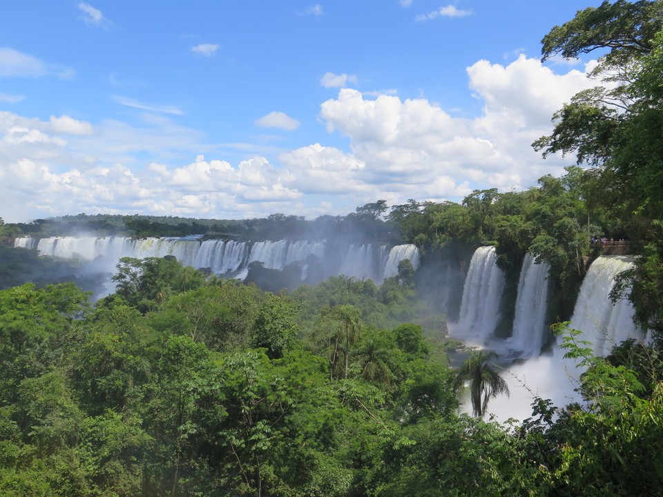 Argentina - Puerto Iguazú - Avec un beau ciel bleu !