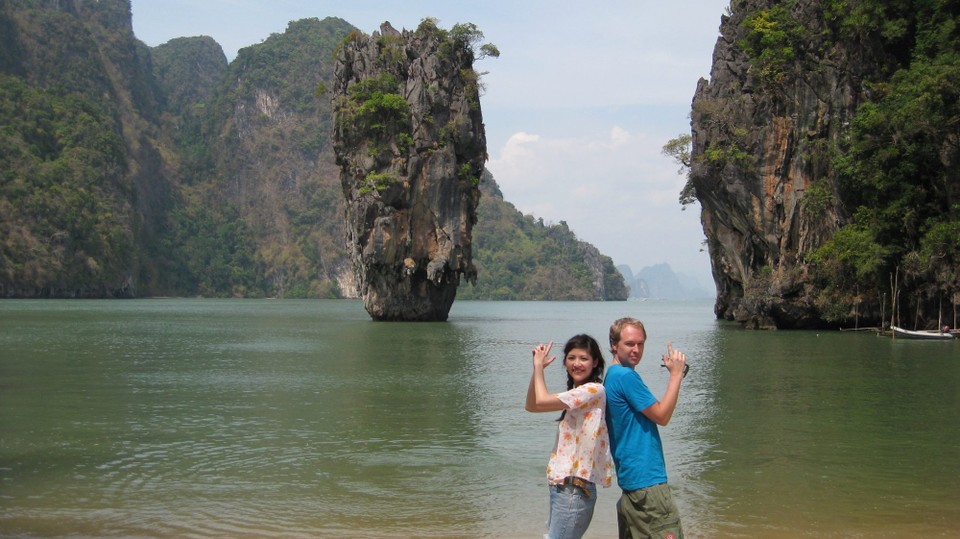 Thailand - Phuket, Kata - Hier wurden einige Szenen von ... gedreht.  Wer weiß es?