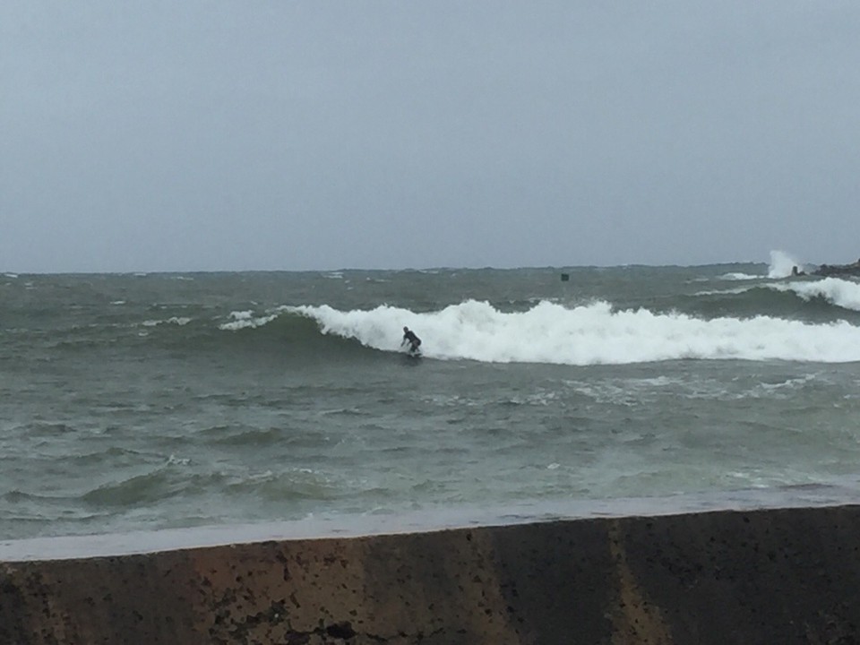 Vereinigte Staaten - Kapaa - Surfer am Kalapaki Beach