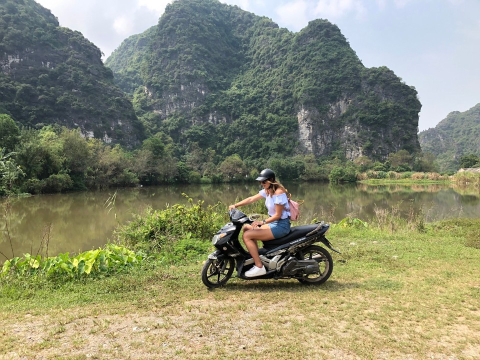 Vietnam - H. Hoa Lư - 