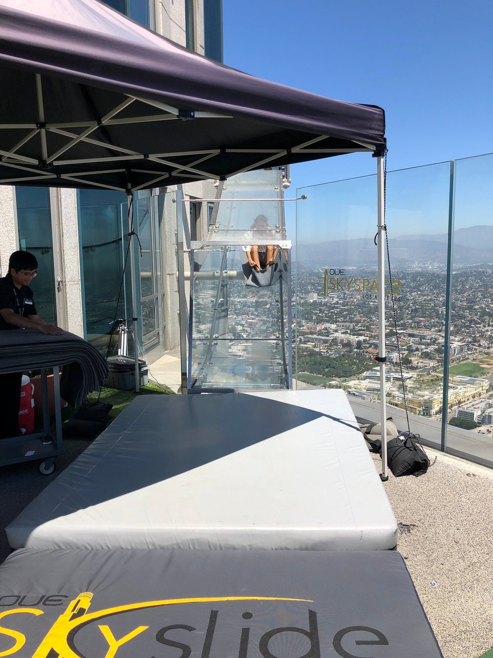 Vereinigte Staaten - San Diego - Glasrutsche mit toller Sicht beim OUE Skyspace