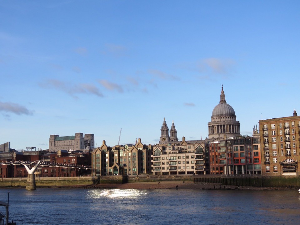 Vereinigtes Königreich - London - Walk along the Themse