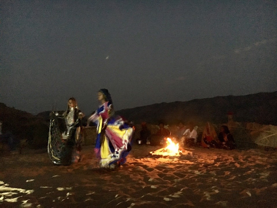 Indien - Pushkar - mit traditionellem Tanz
