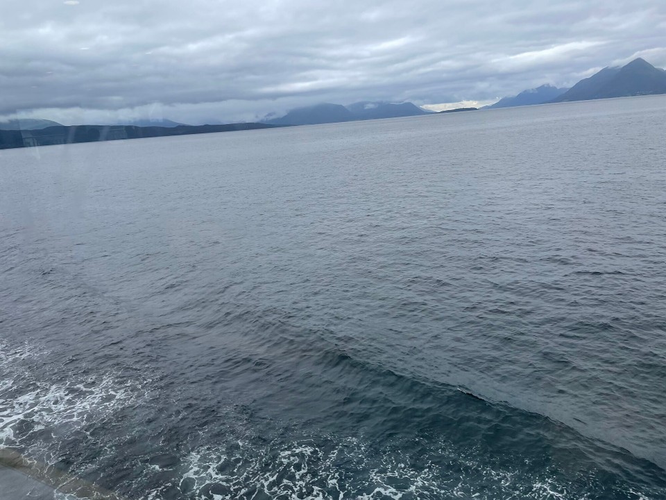 Norwegen - Bremsnes - …über den Haroyfjord